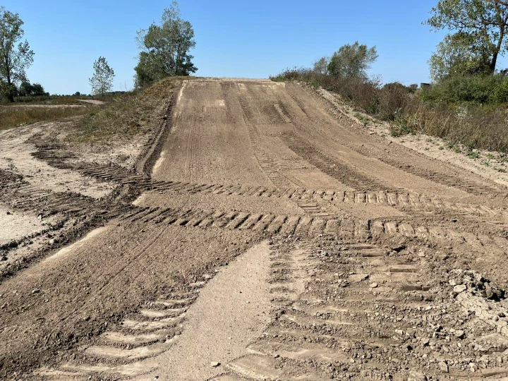 Area 50 MX photo 3