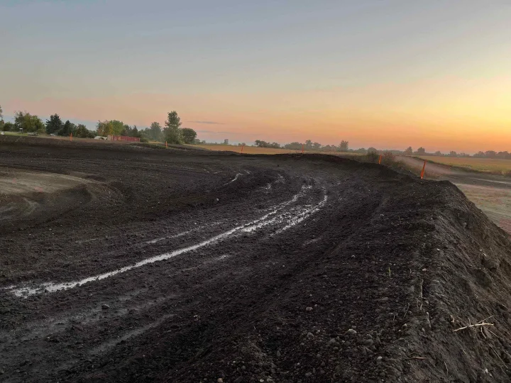 Area 50 MX photo 4