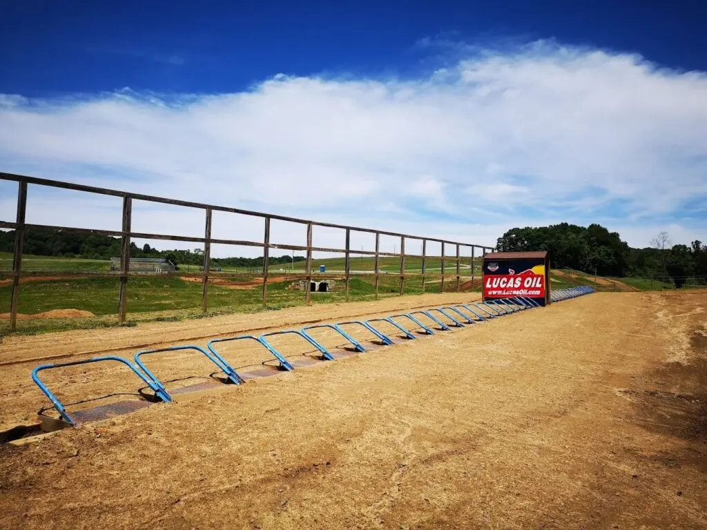Muddy Creek Raceway photo 4