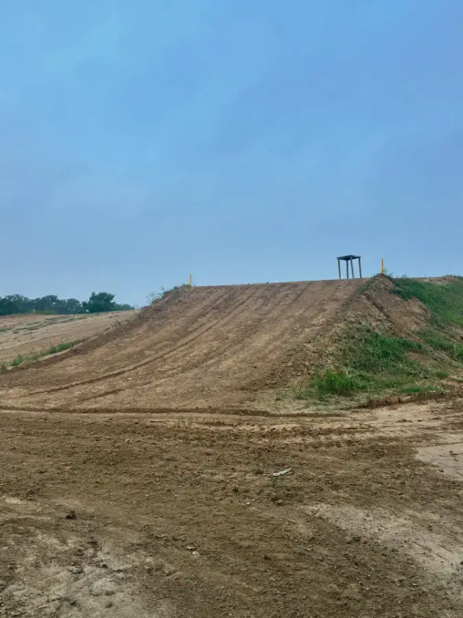 Underground MX photo 3